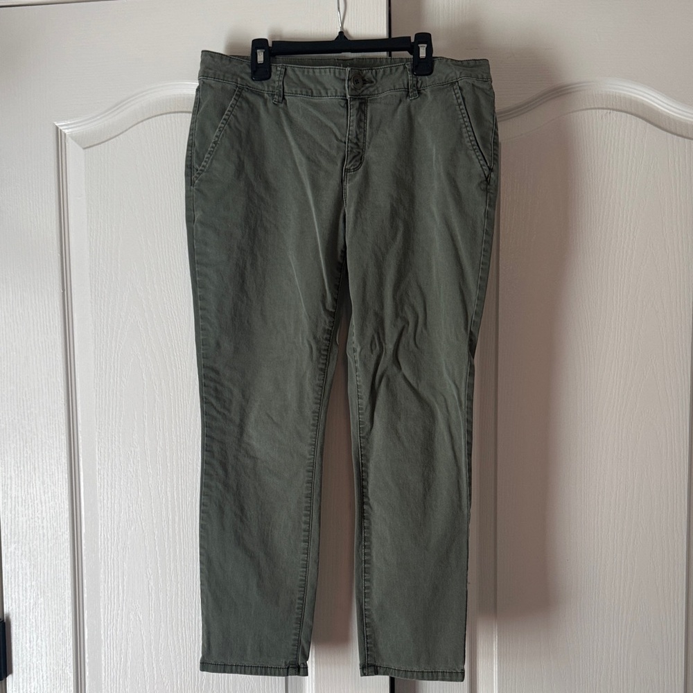 Women Olive Green Pants